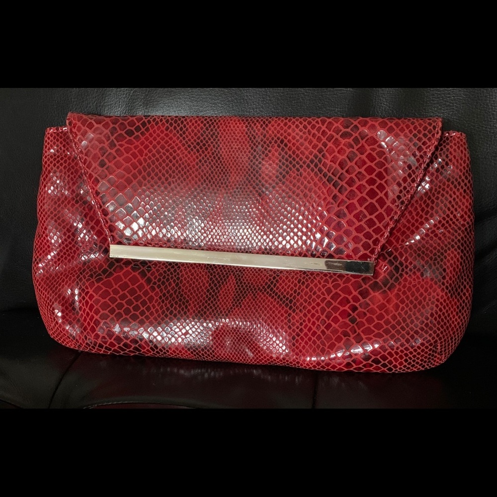 GEORGES SARA CLUTCH
